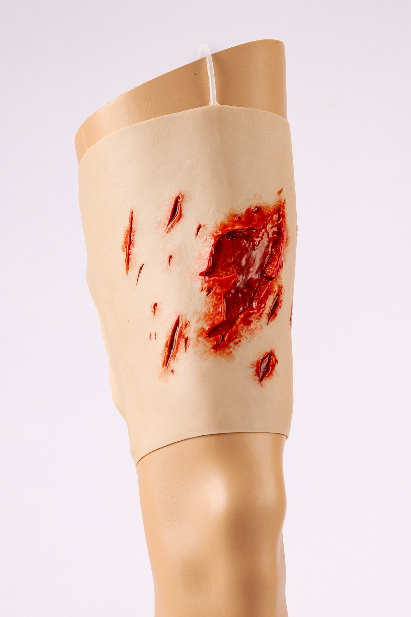 TraumaWear - Severe Lacerations Upper Leg with Bleeding Capacity - Image 3